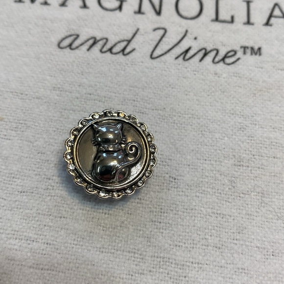 Magnolia and Vine “Perfect Kitty” original size snap for snap jewelry - Picture 2 of 2